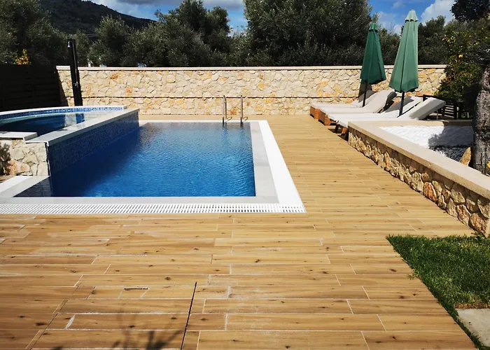 Mata - 600m² With Private Pool And Jacuzzi *