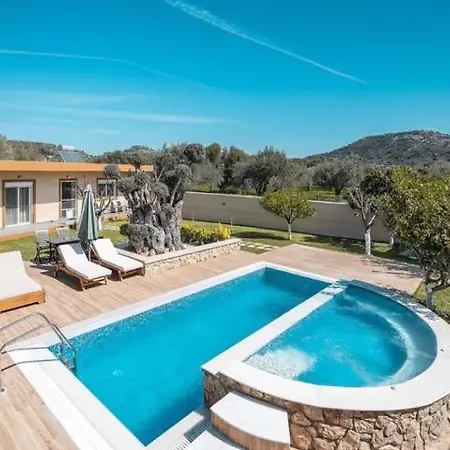 Mata - 600m² With Private Pool And Jacuzzi